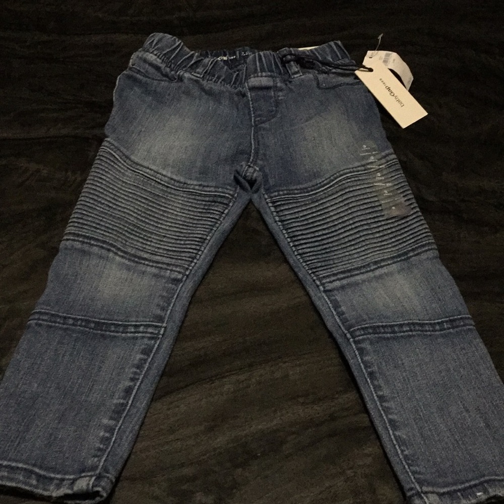 Gap jeans brand new, size 3t